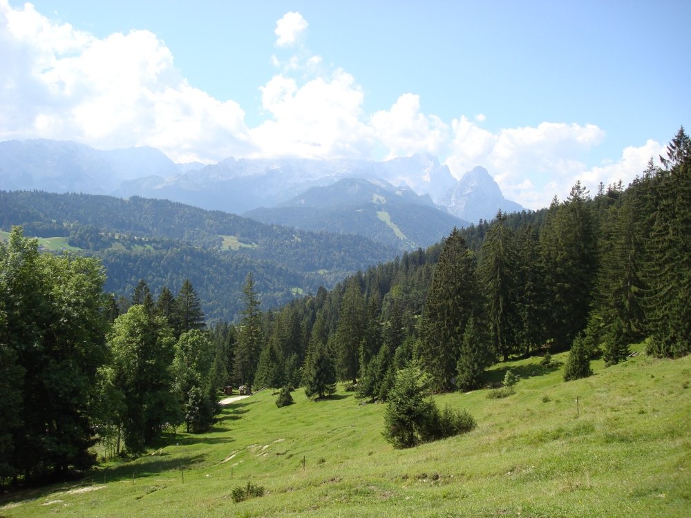 dsc00940zugspitzgebietfromabovegschwandtnerbauerhutte.jpg