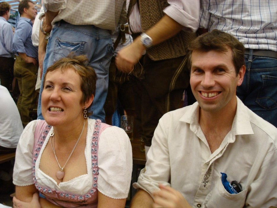 oktoberfest2007dsc01370withpetejpg.jpg