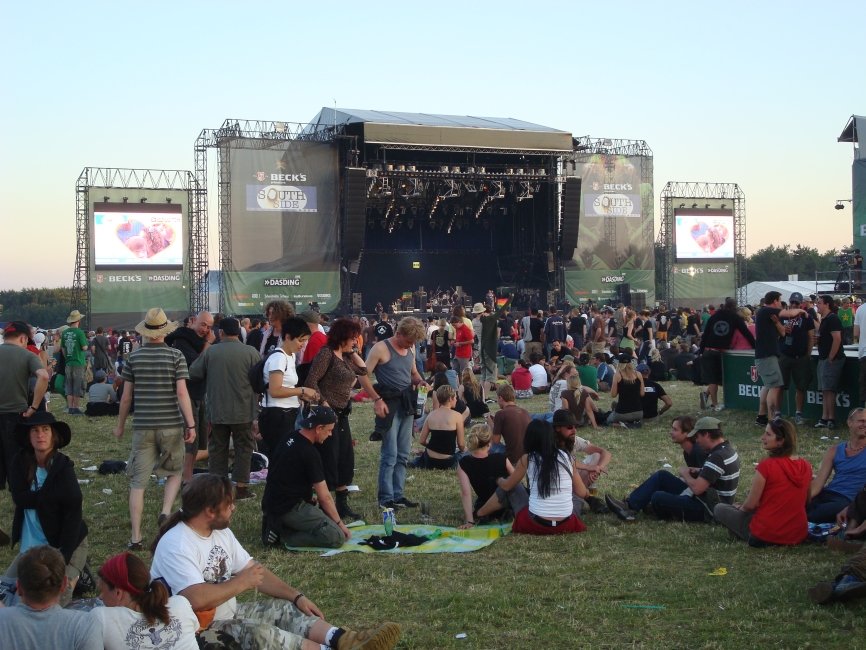 southside2022june200833greenstage.jpg