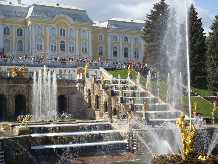 stpetersburgmay200848peterhof.jpg